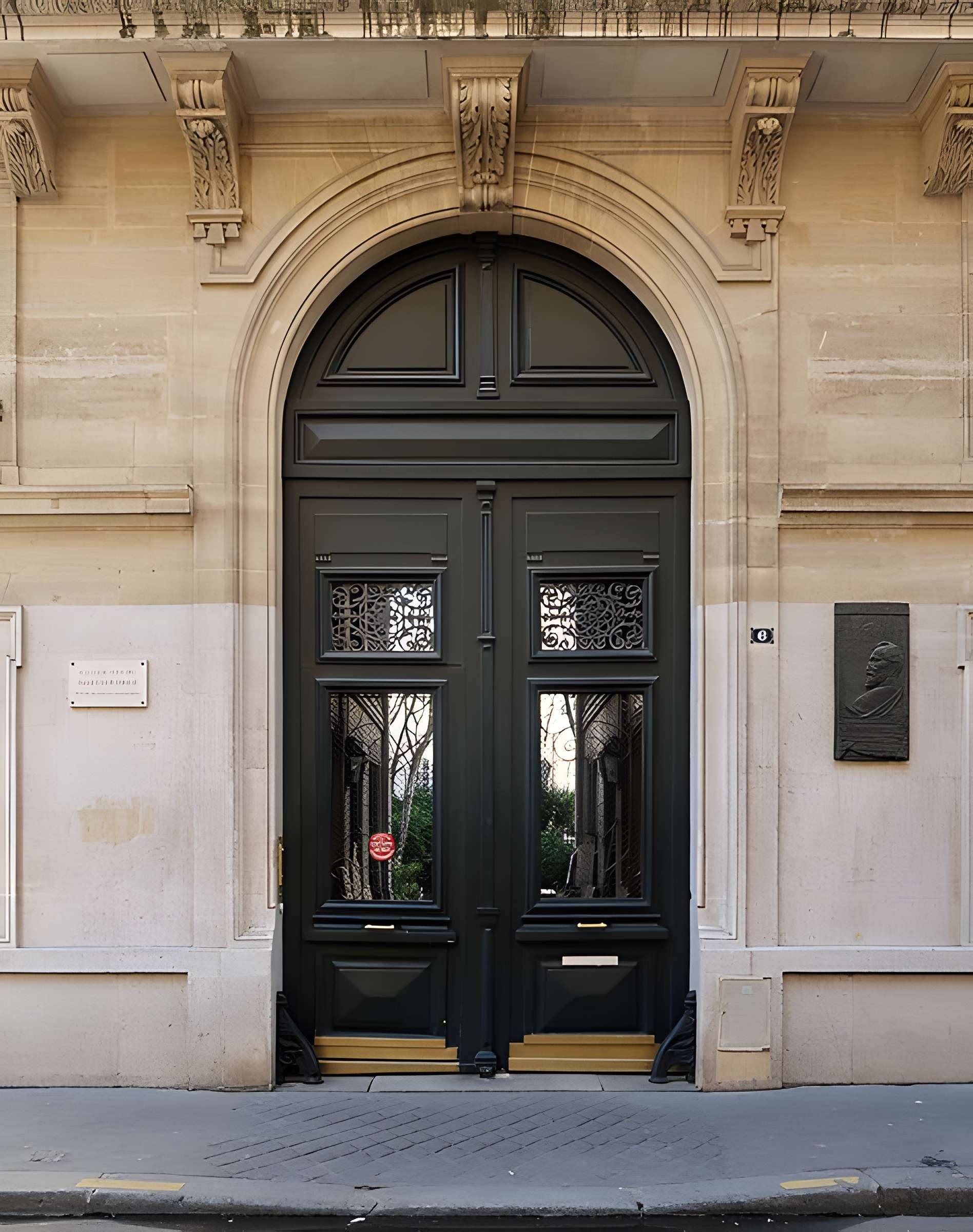 Hôtel, au fond du jardin