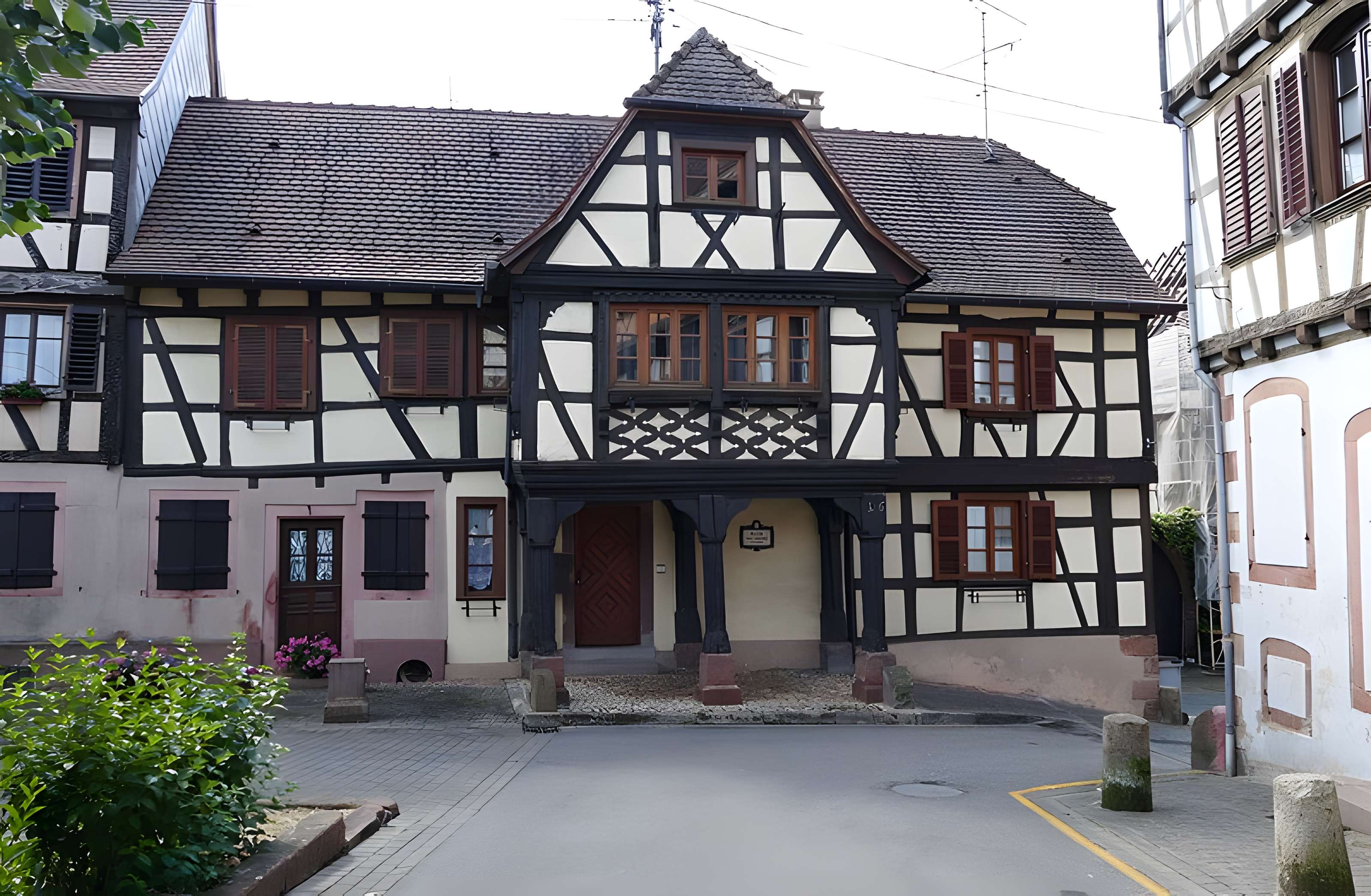 Maison au 26 Place du Marché-aux-Grains à Bouxwiller