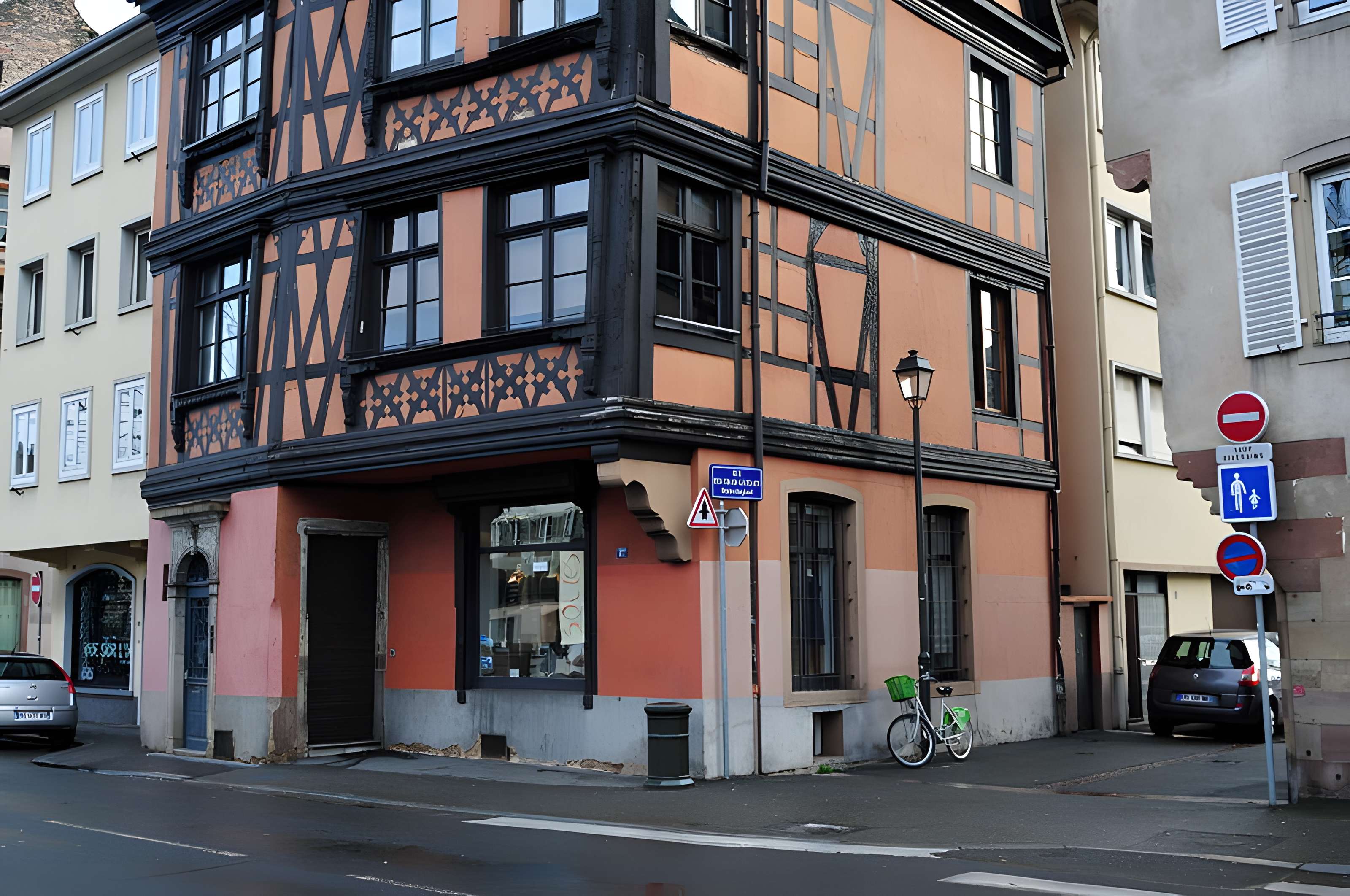 Maison au 27 Quai des Bateliers à Strasbourg