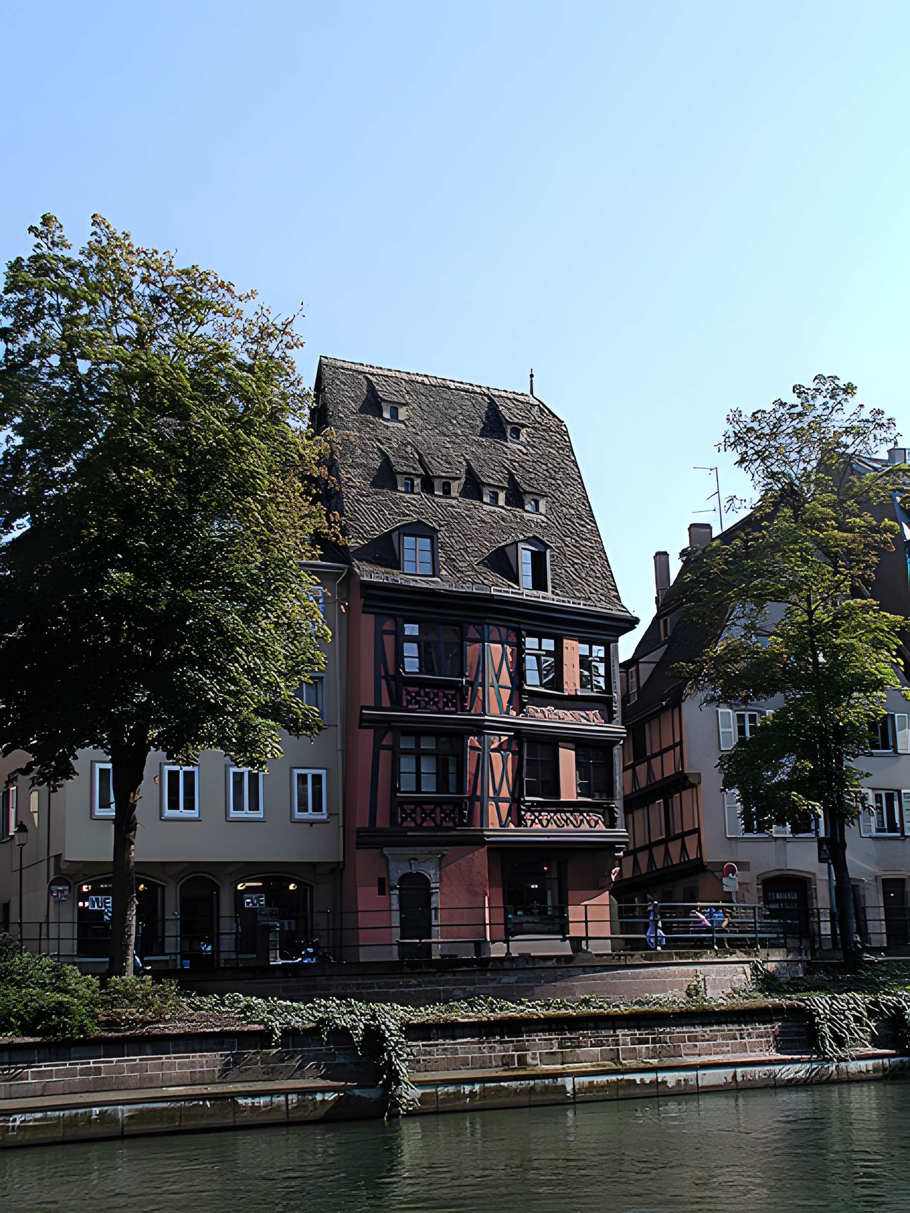 Maison au 27 Quai des Bateliers à Strasbourg
