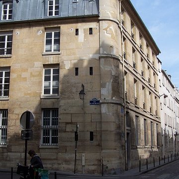 Immeuble, ancienne caserne des Gardes Françaises