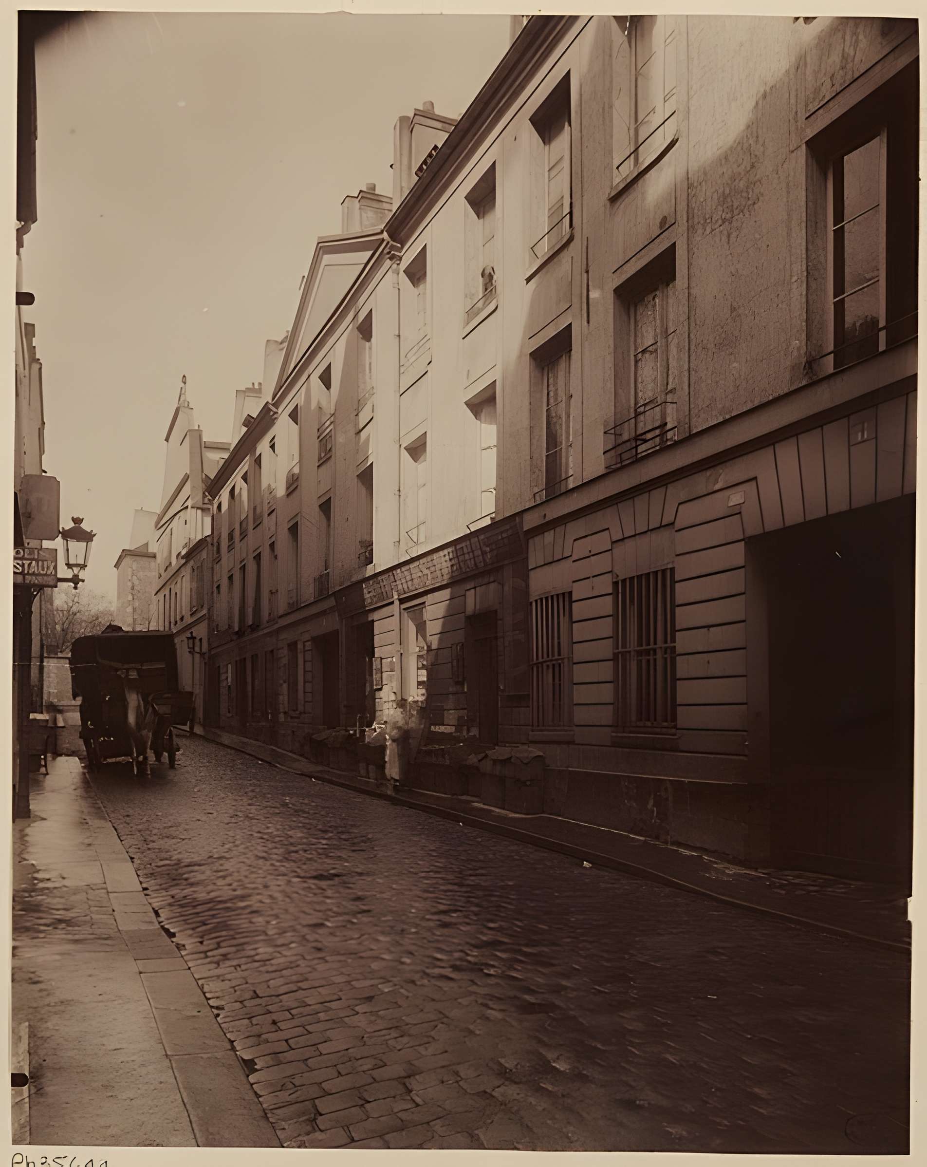 Immeuble, ancienne caserne des Gardes Françaises