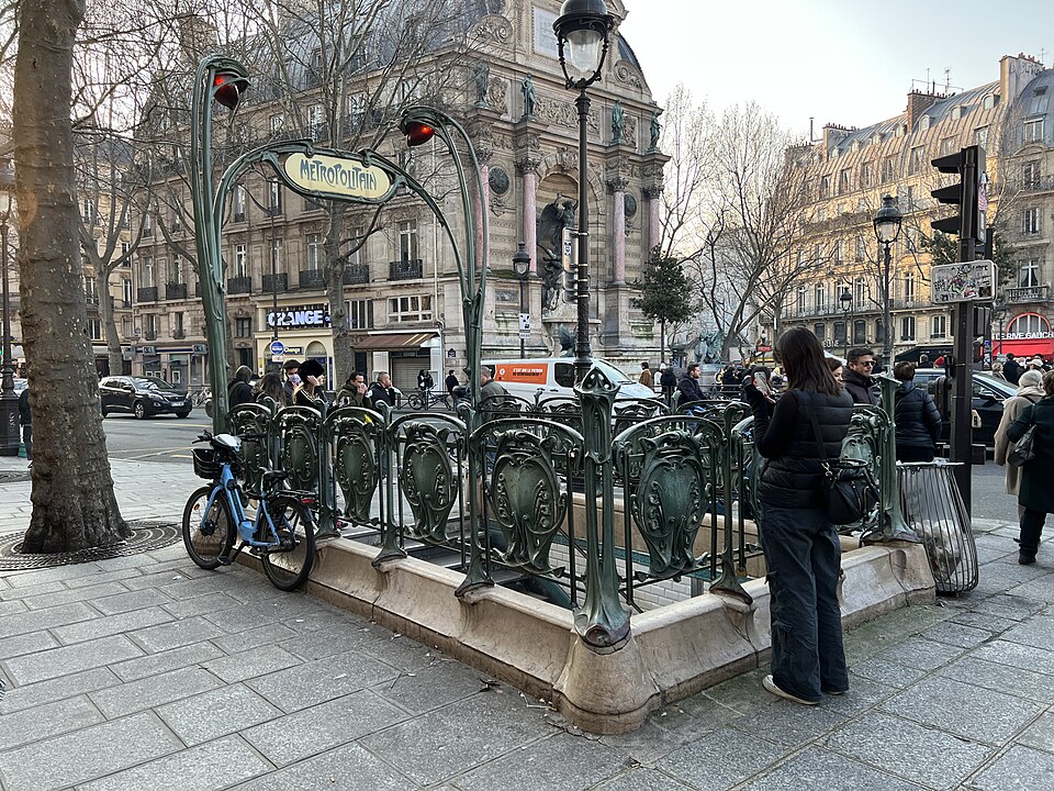 Métropolitain, station Saint-Michel