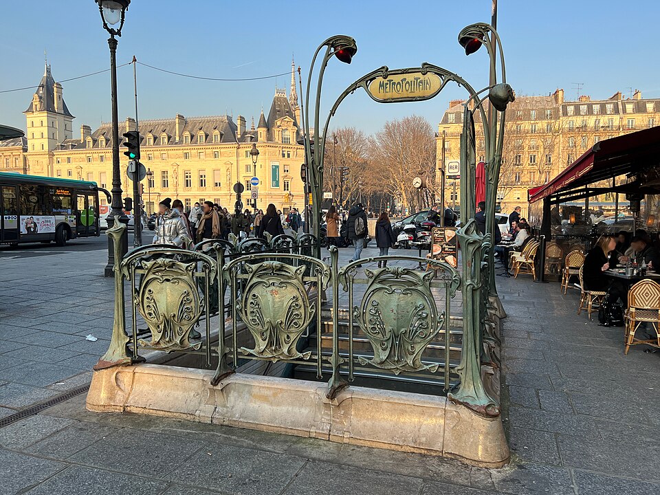Métropolitain, station Saint-Michel