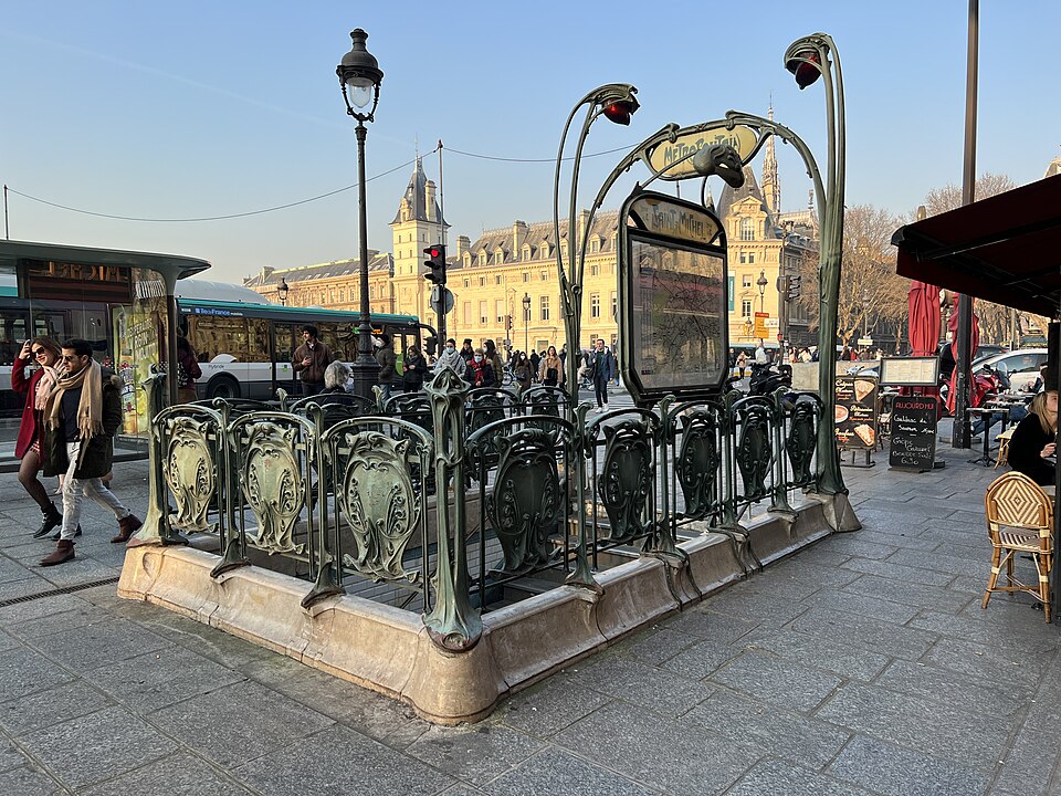 Métropolitain, station Saint-Michel