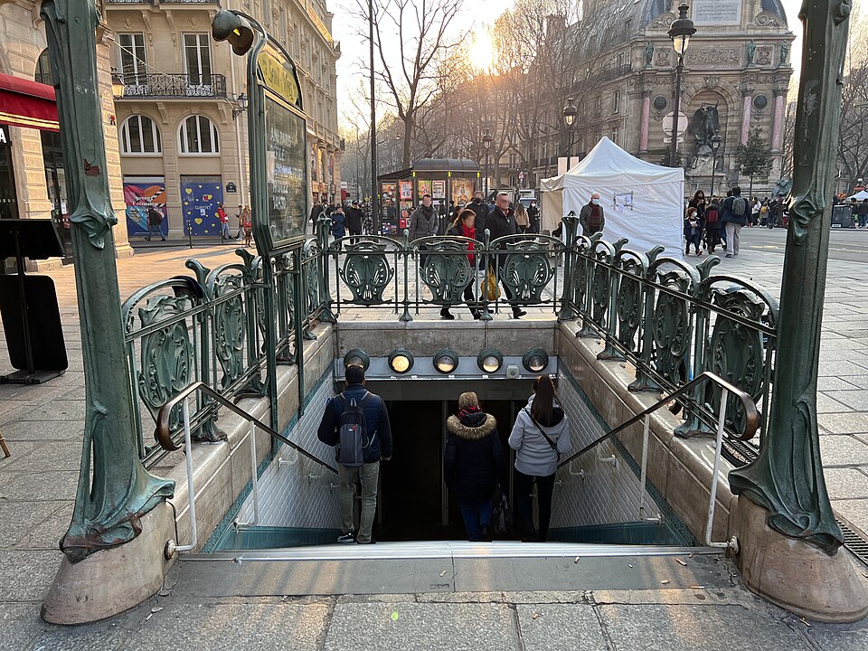 Métropolitain, station Saint-Michel