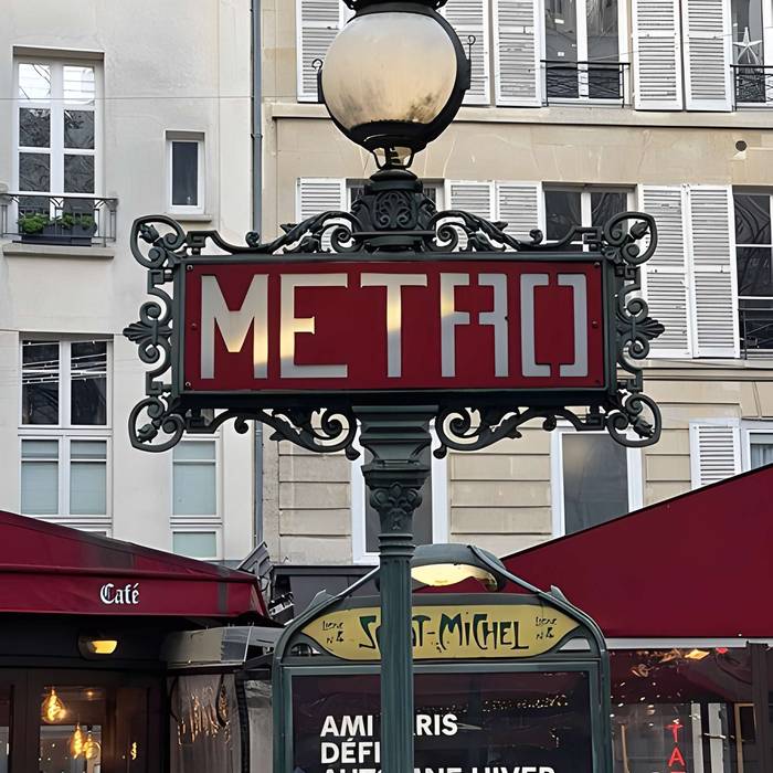 Photo de Métropolitain, station Saint-Michel