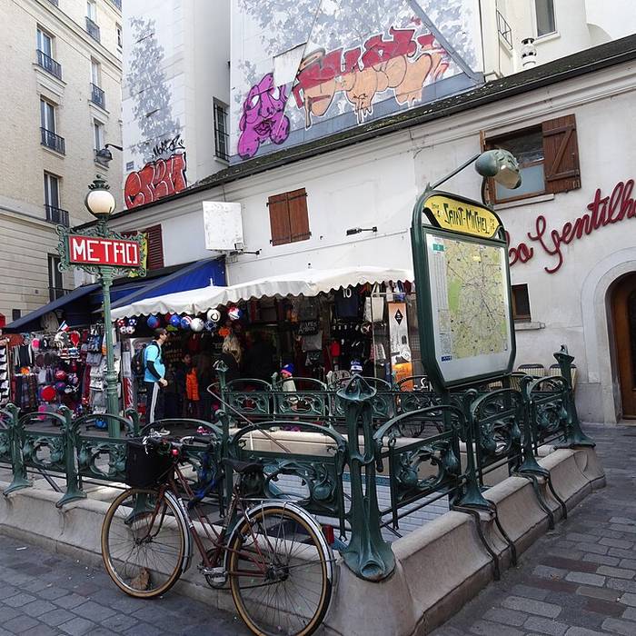 Photo de Métropolitain, station Saint-Michel