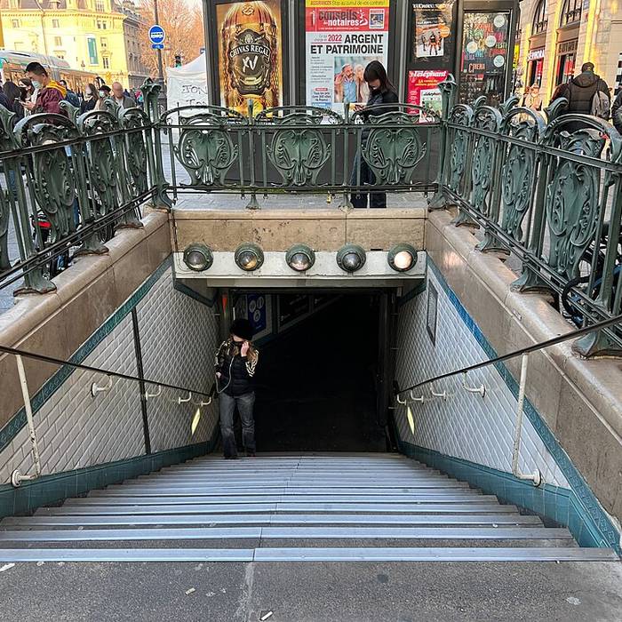 Photo de Métropolitain, station Saint-Michel