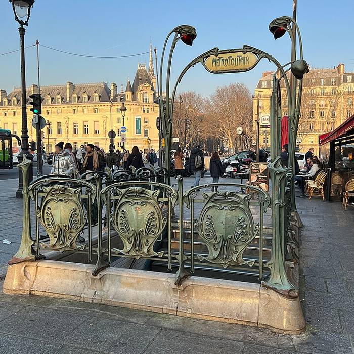Photo de Métropolitain, station Saint-Michel
