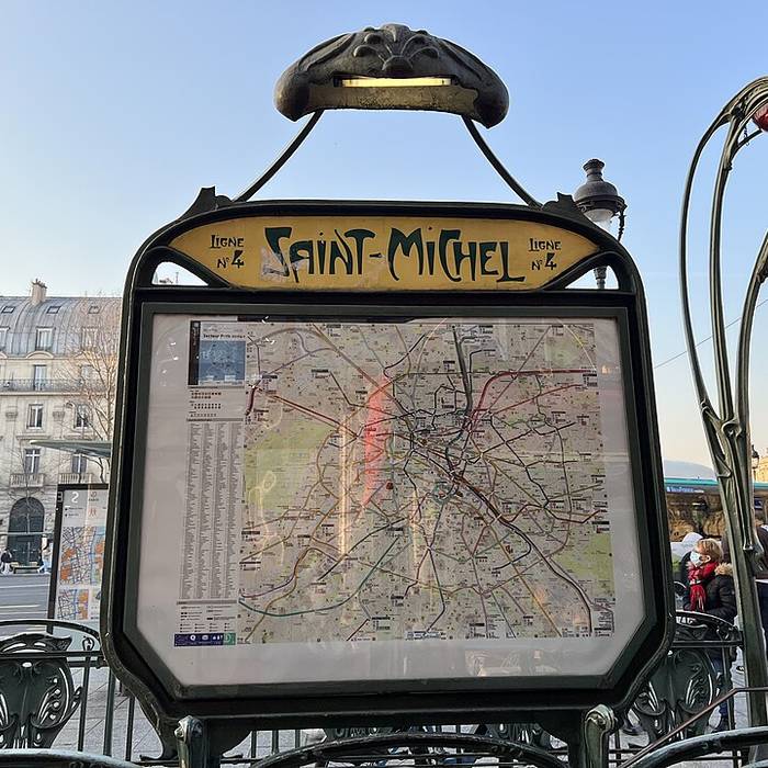 Photo de Métropolitain, station Saint-Michel