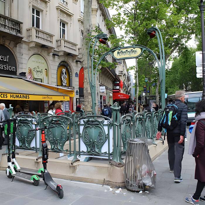 Photo de Métropolitain, station Saint-Michel