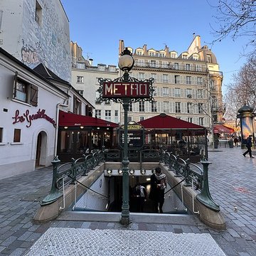 Métropolitain, station Saint-Michel
