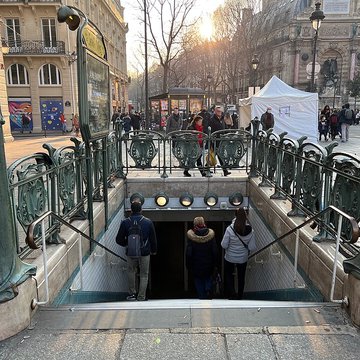Métropolitain, station Saint-Michel