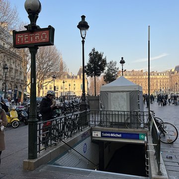 Métropolitain, station Saint-Michel
