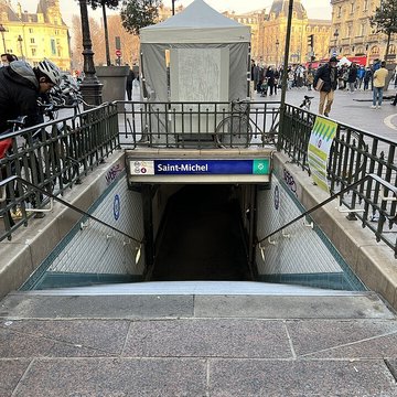 Métropolitain, station Saint-Michel