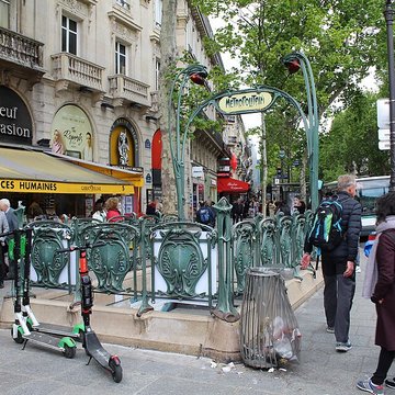 Métropolitain, station Saint-Michel