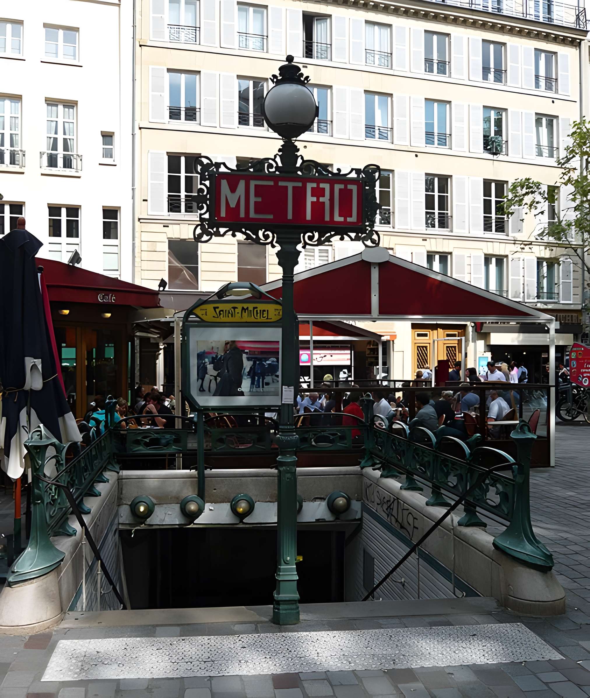 Métropolitain, station Saint-Michel