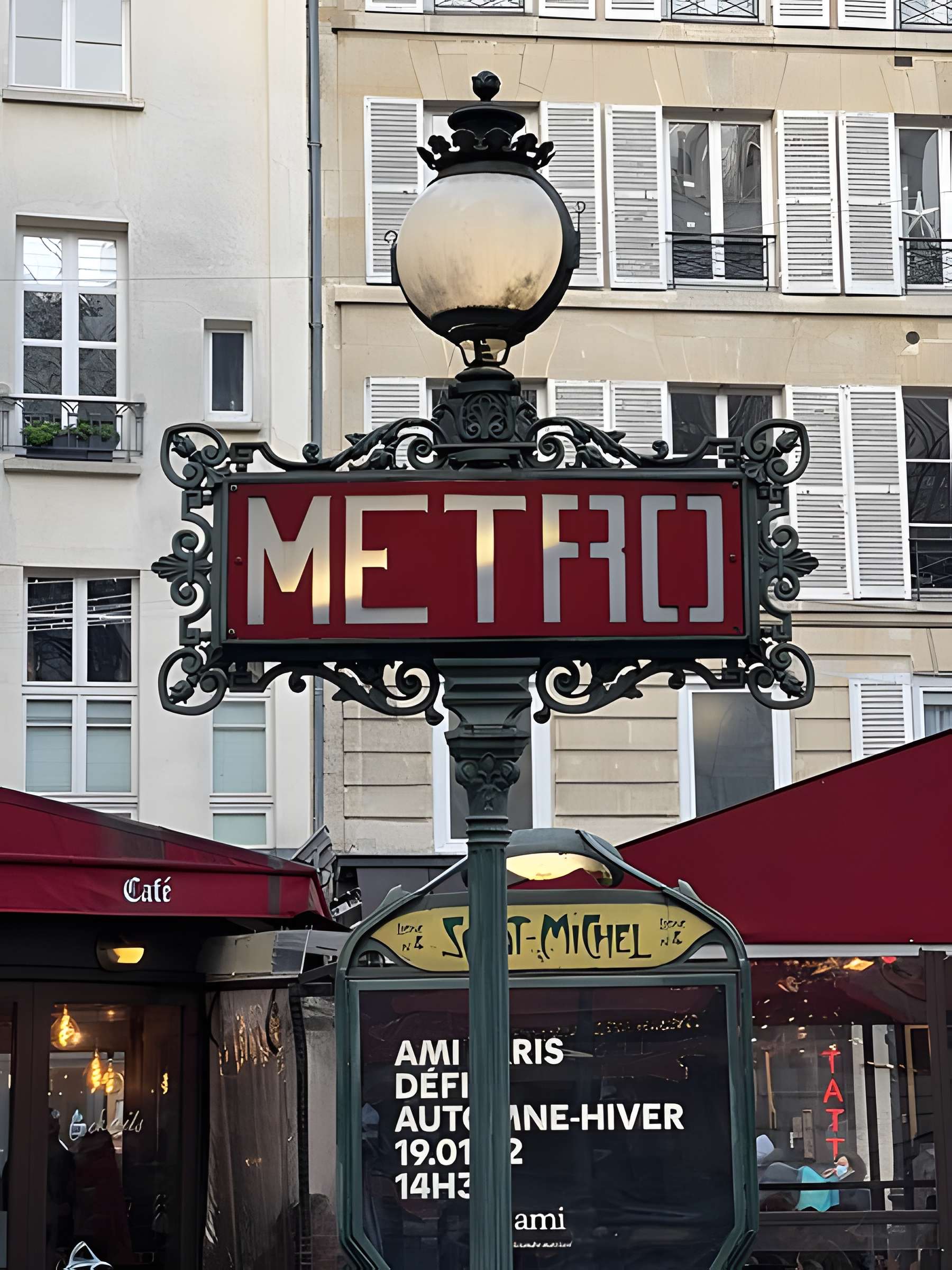 Métropolitain, station Saint-Michel