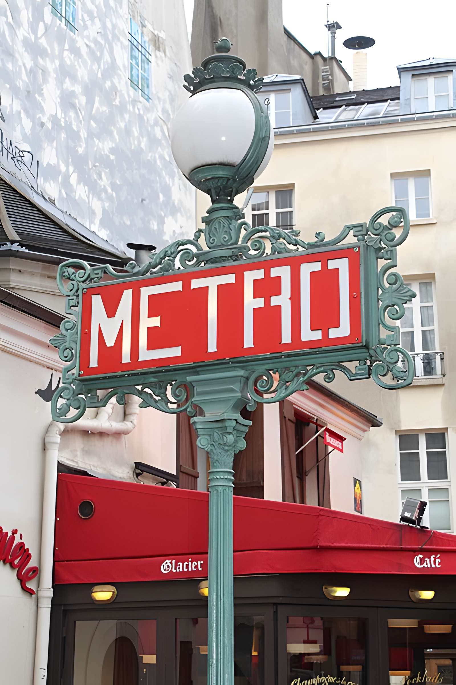 Métropolitain, station Saint-Michel