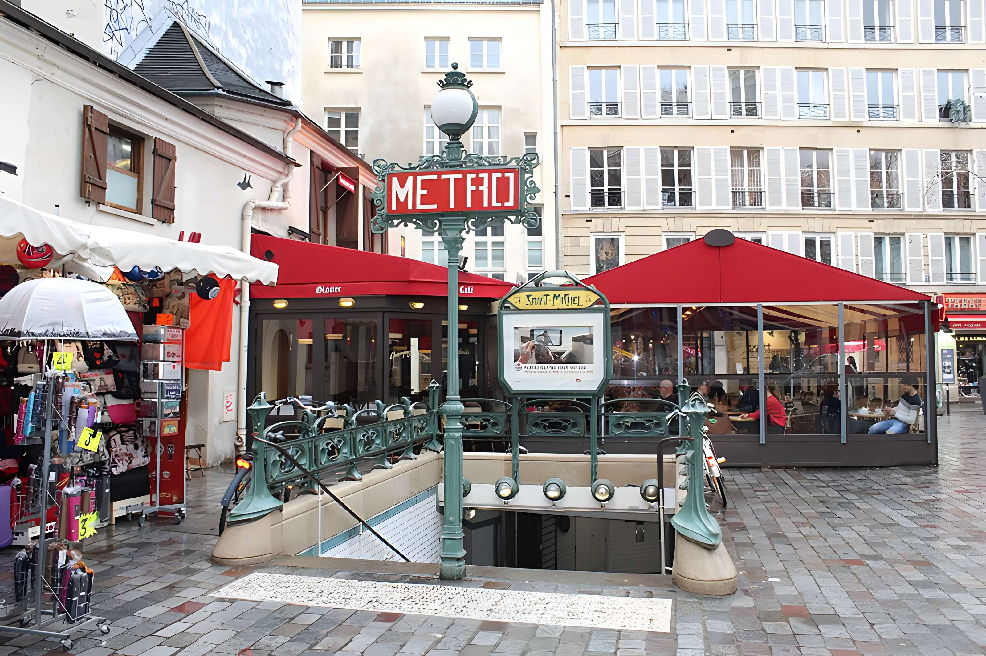 Métropolitain, station Saint-Michel