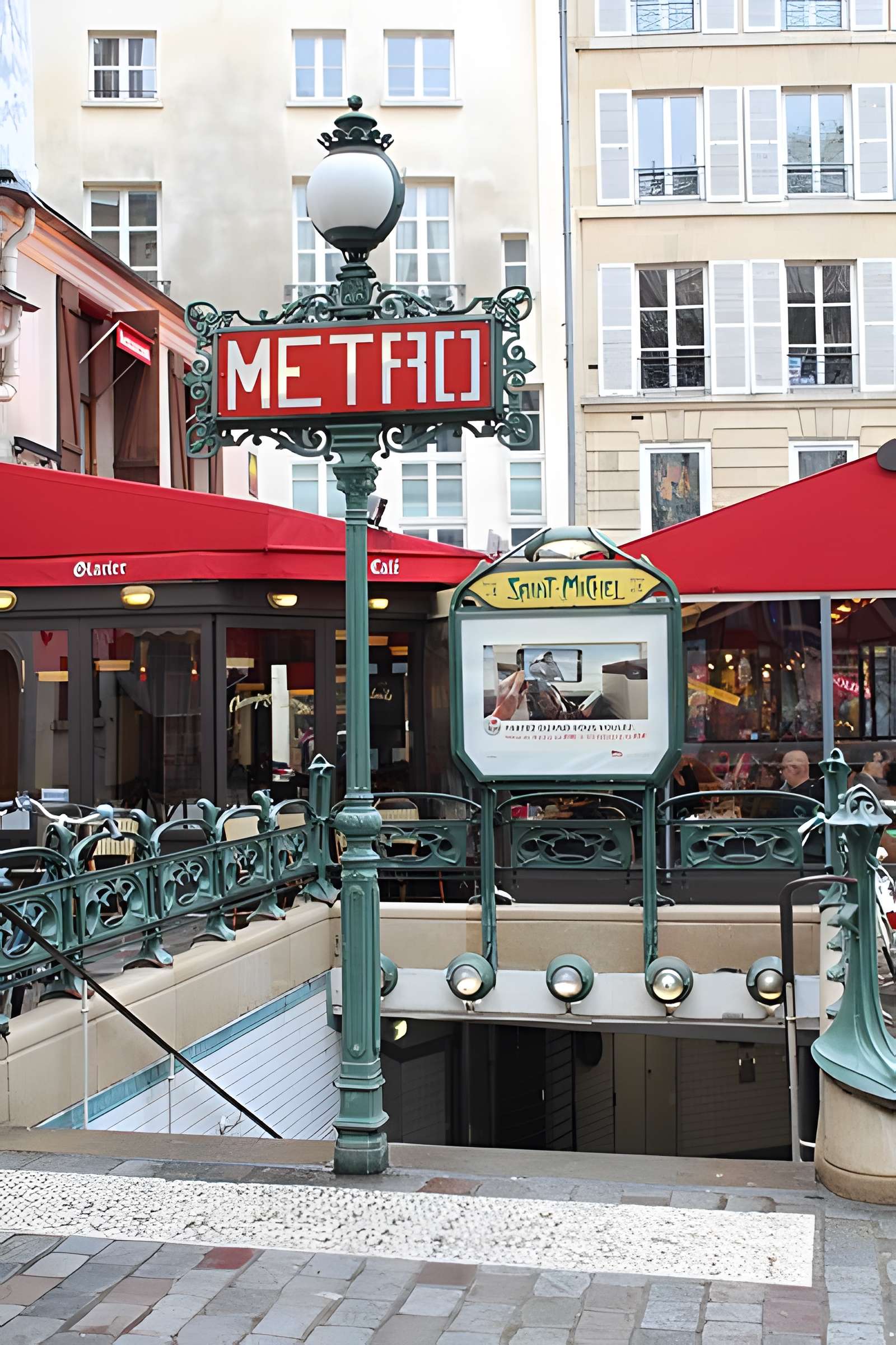 Métropolitain, station Saint-Michel