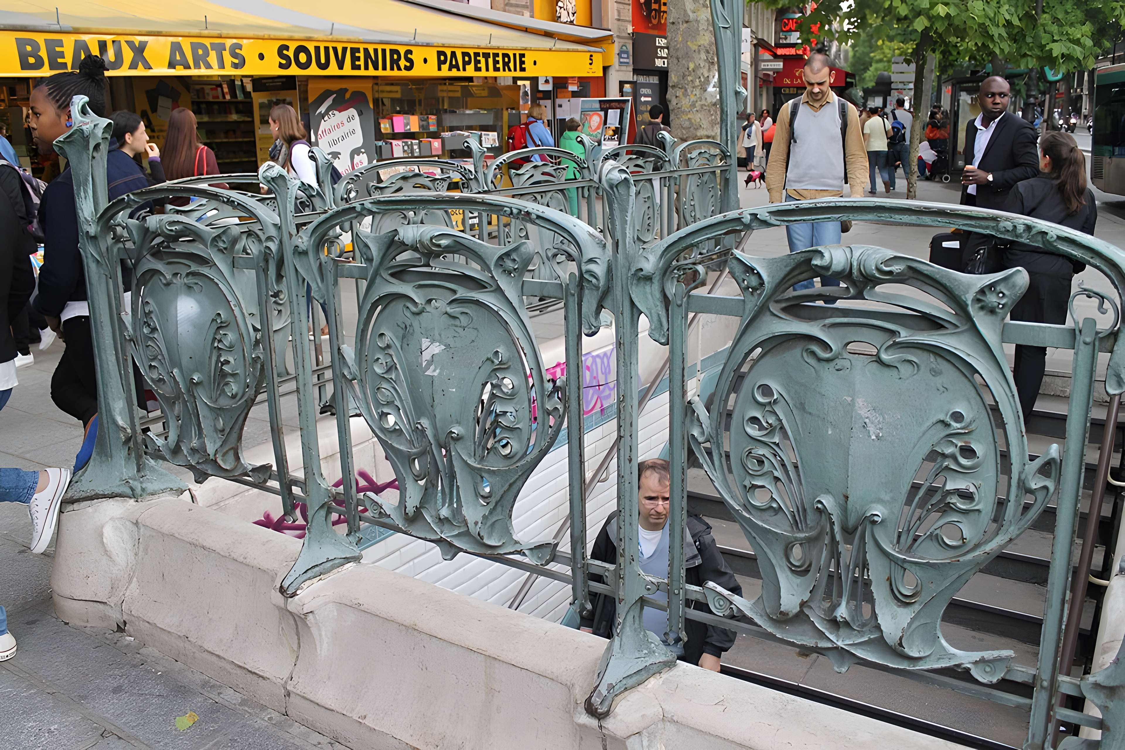 Métropolitain, station Saint-Michel