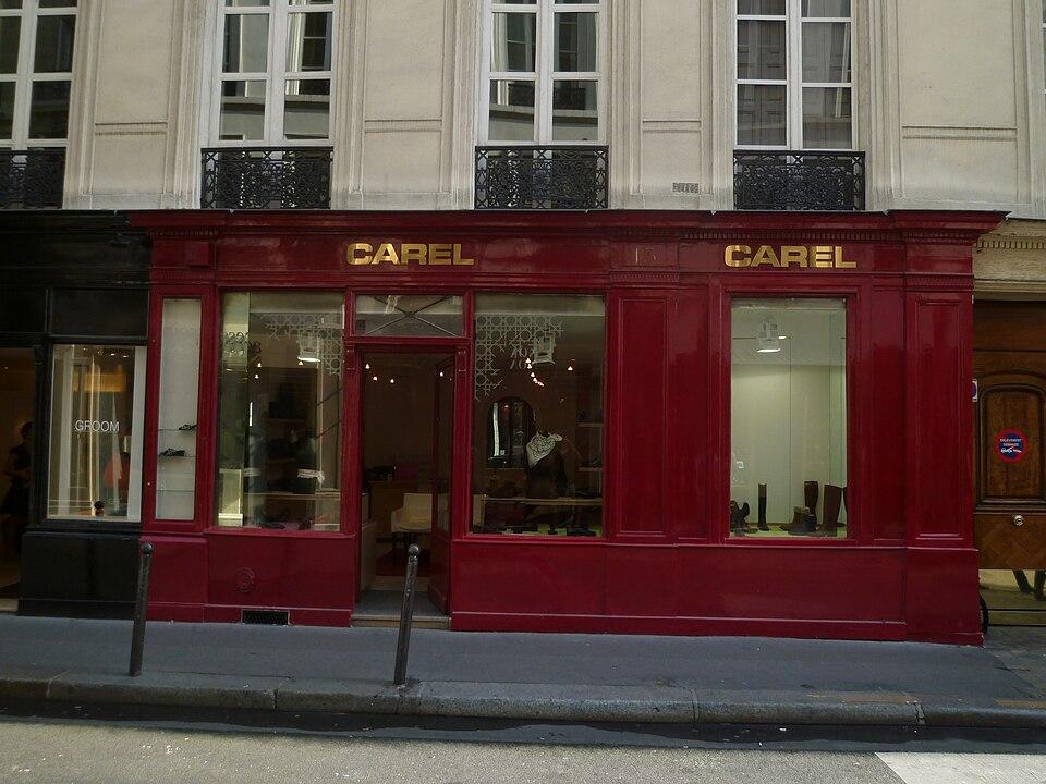 Boutiques (ensemble de boutiques à coffrages de bois)