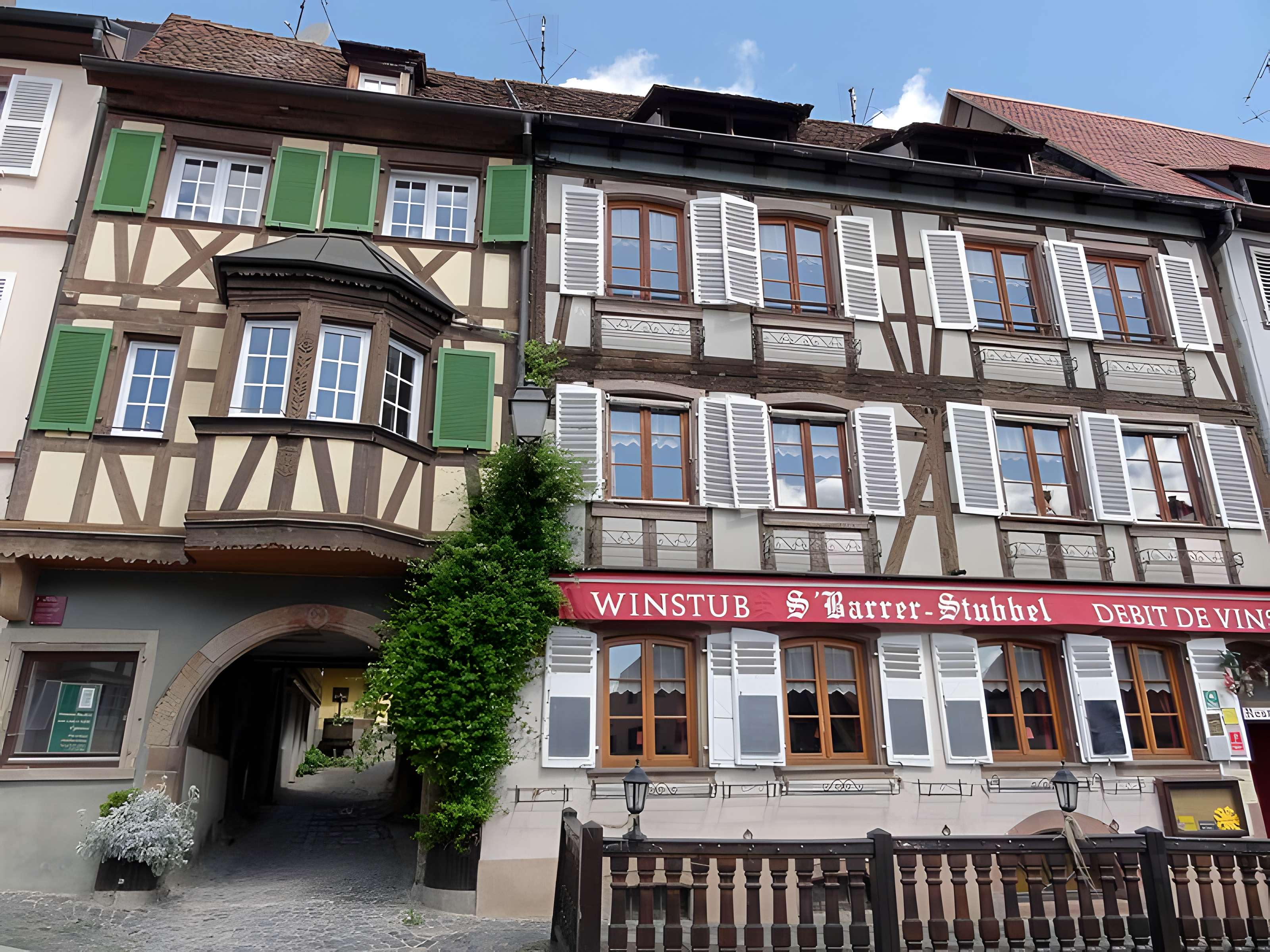 Maison au 4 Place de l'Hôtel-de-Ville à Barr