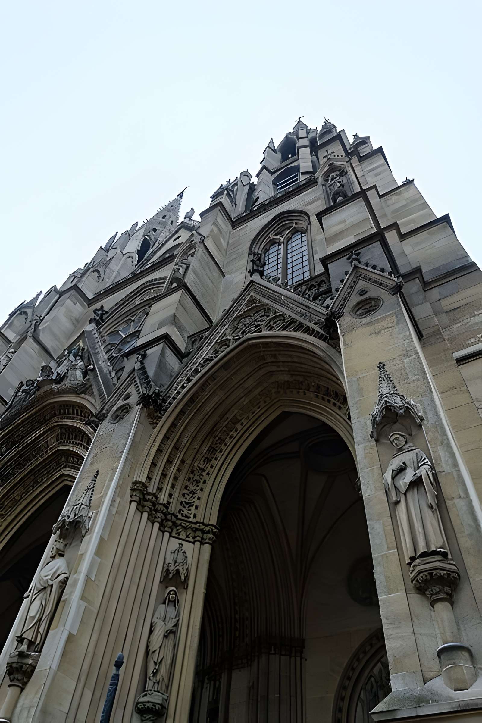 Basilique Sainte-Clotilde et Sainte-Valère