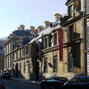 Ancien Garde-Meuble, actuellement ministère de la Marine ou Hôtel de la Marine