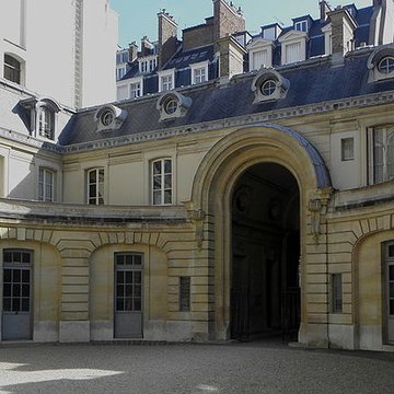 Ancien Garde-Meuble, actuellement ministère de la Marine ou Hôtel de la Marine