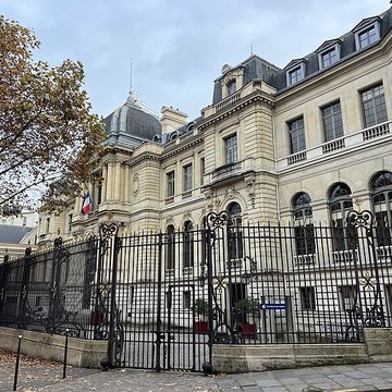 Ancien Garde-Meuble, actuellement ministère de la Marine ou Hôtel de la Marine