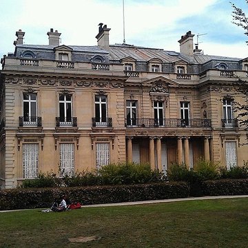 Ancien Garde-Meuble, actuellement ministère de la Marine ou Hôtel de la Marine