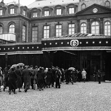 Ancien Garde-Meuble, actuellement ministère de la Marine ou Hôtel de la Marine