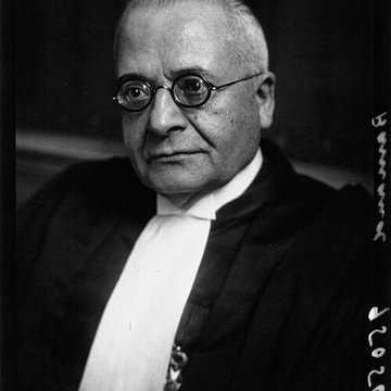 Ancien Garde-Meuble, actuellement ministère de la Marine ou Hôtel de la Marine