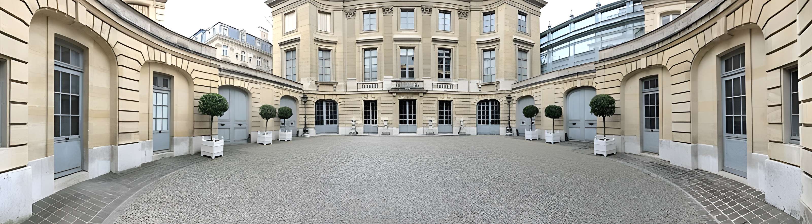 Ancien Garde-Meuble, actuellement ministère de la Marine ou Hôtel de la Marine