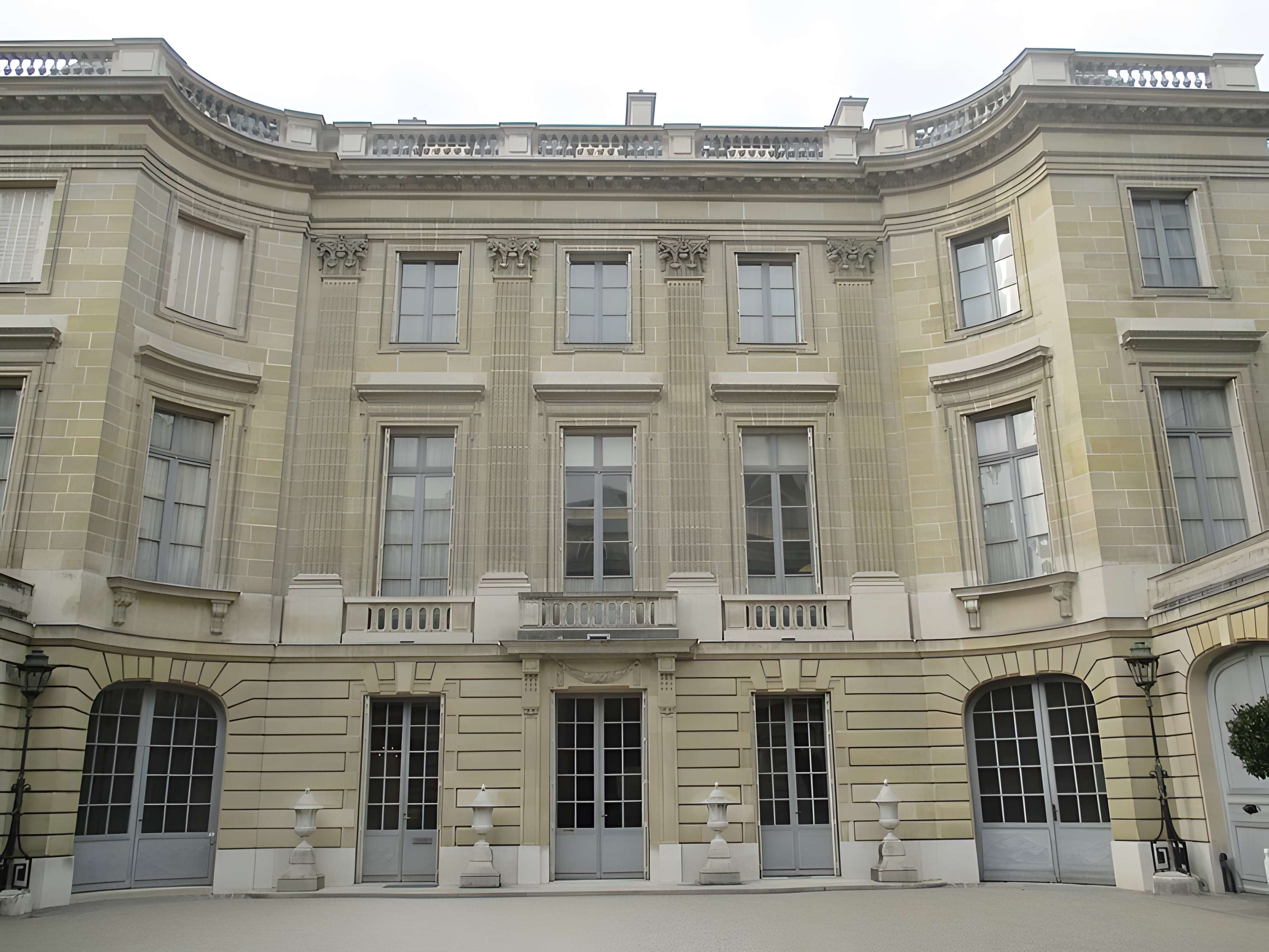 Ancien Garde-Meuble, actuellement ministère de la Marine ou Hôtel de la Marine