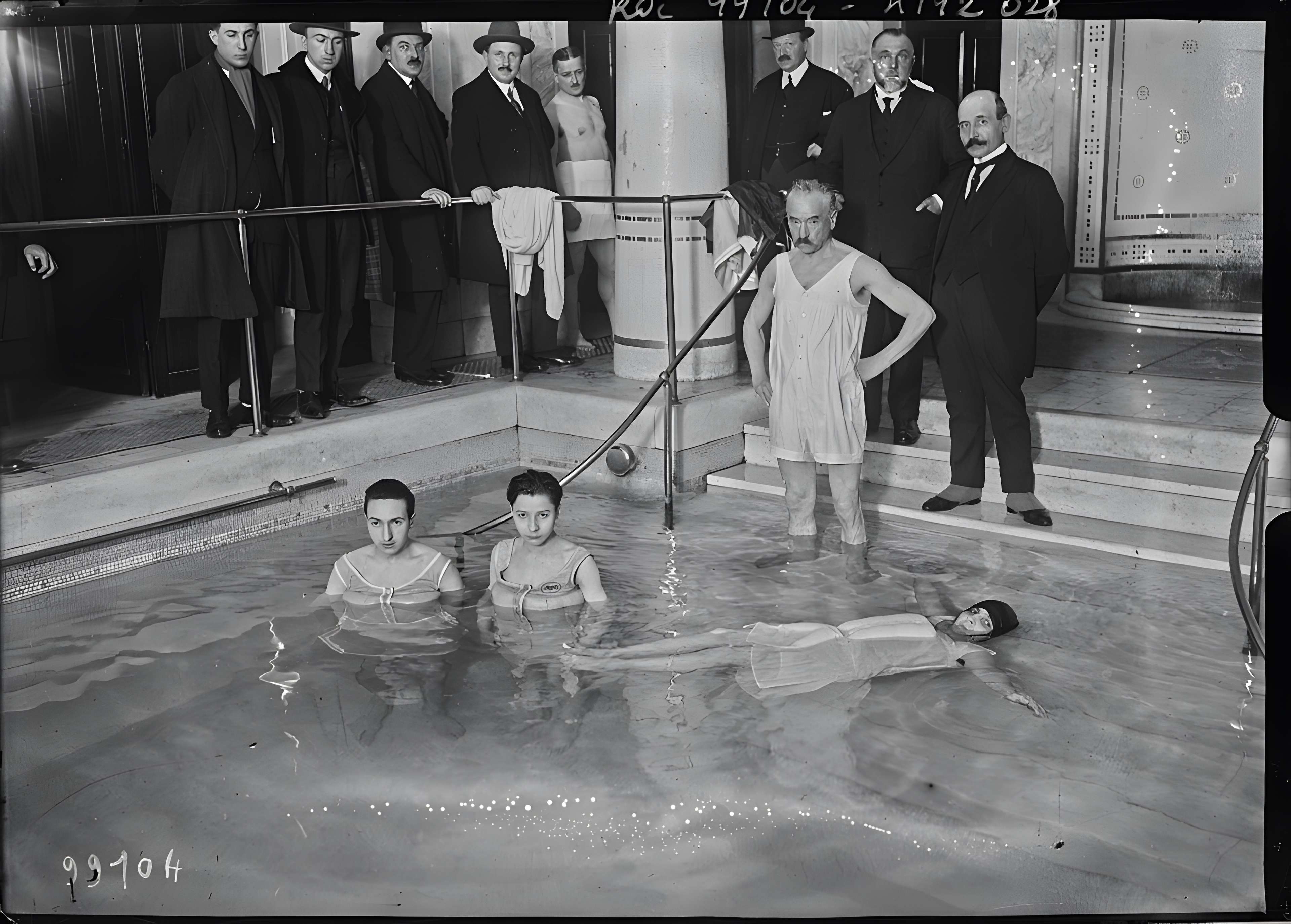 Ancien Garde-Meuble, actuellement ministère de la Marine ou Hôtel de la Marine