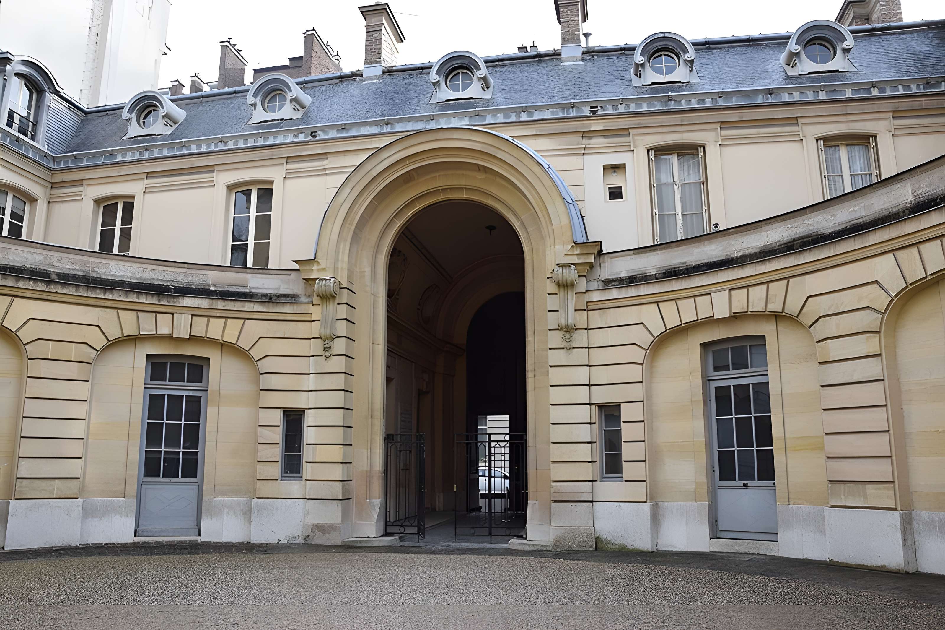 Ancien Garde-Meuble, actuellement ministère de la Marine ou Hôtel de la Marine