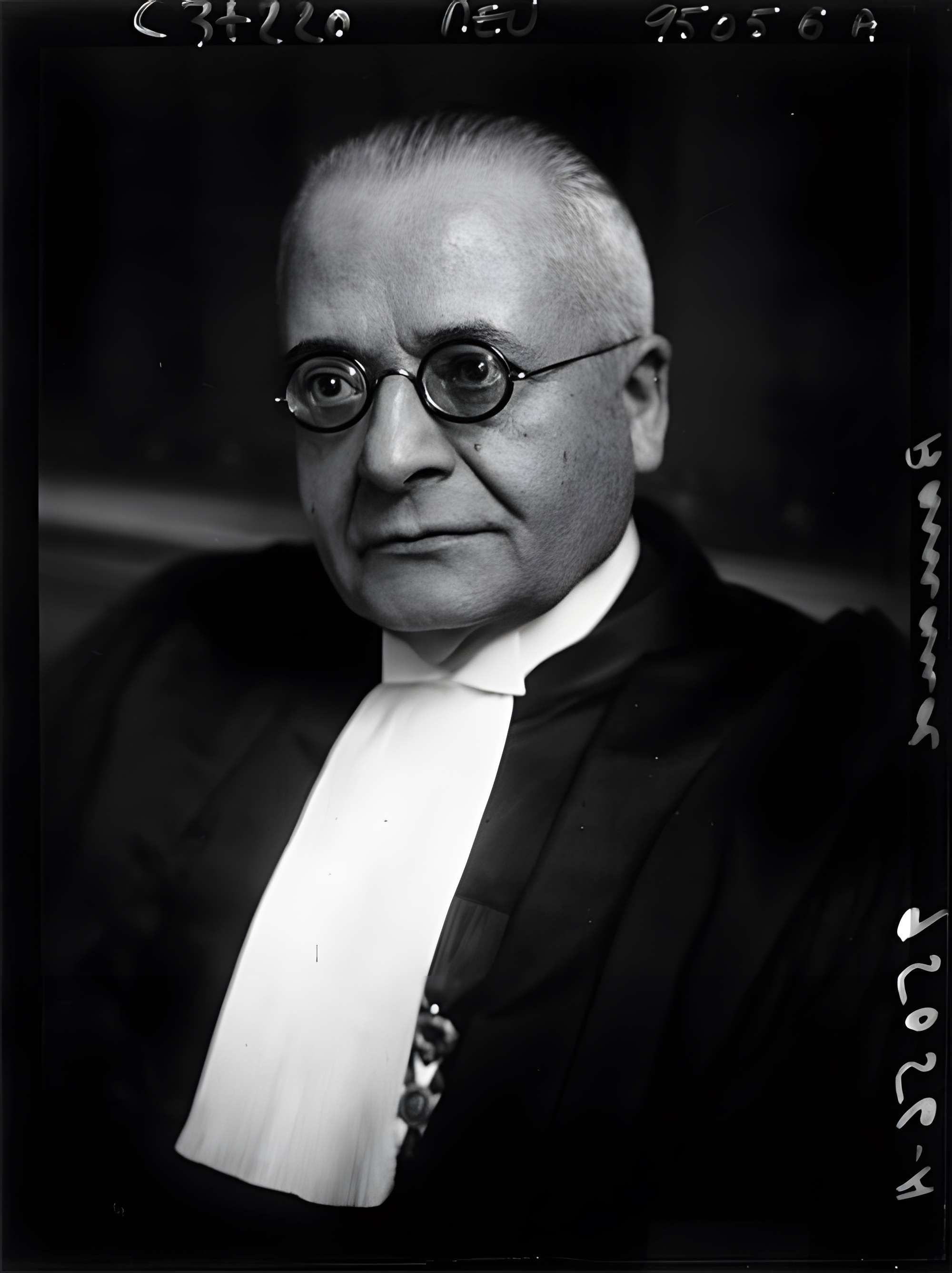 Ancien Garde-Meuble, actuellement ministère de la Marine ou Hôtel de la Marine