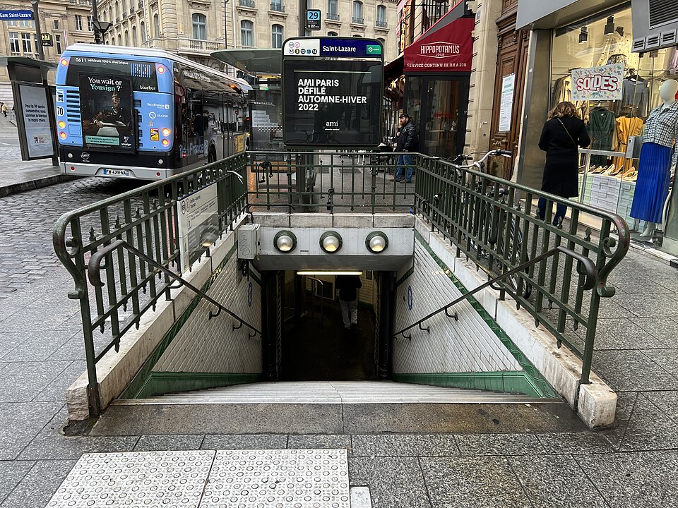 Métropolitain, station Europe