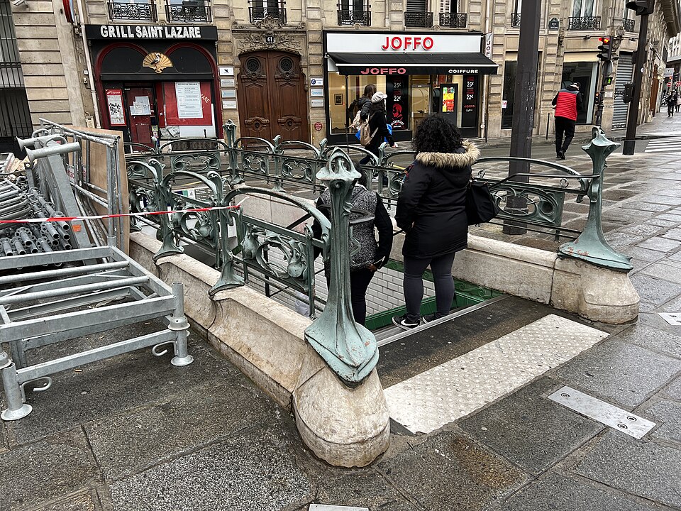 Métropolitain, station Europe