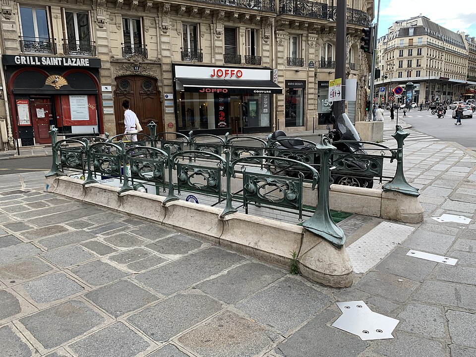 Métropolitain, station Europe