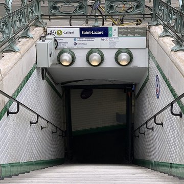 Métropolitain, station Europe