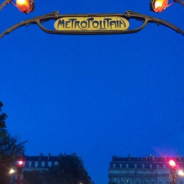 Métropolitain, station Europe