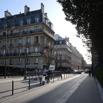 Métropolitain, station Europe