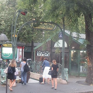 Métropolitain, station Europe