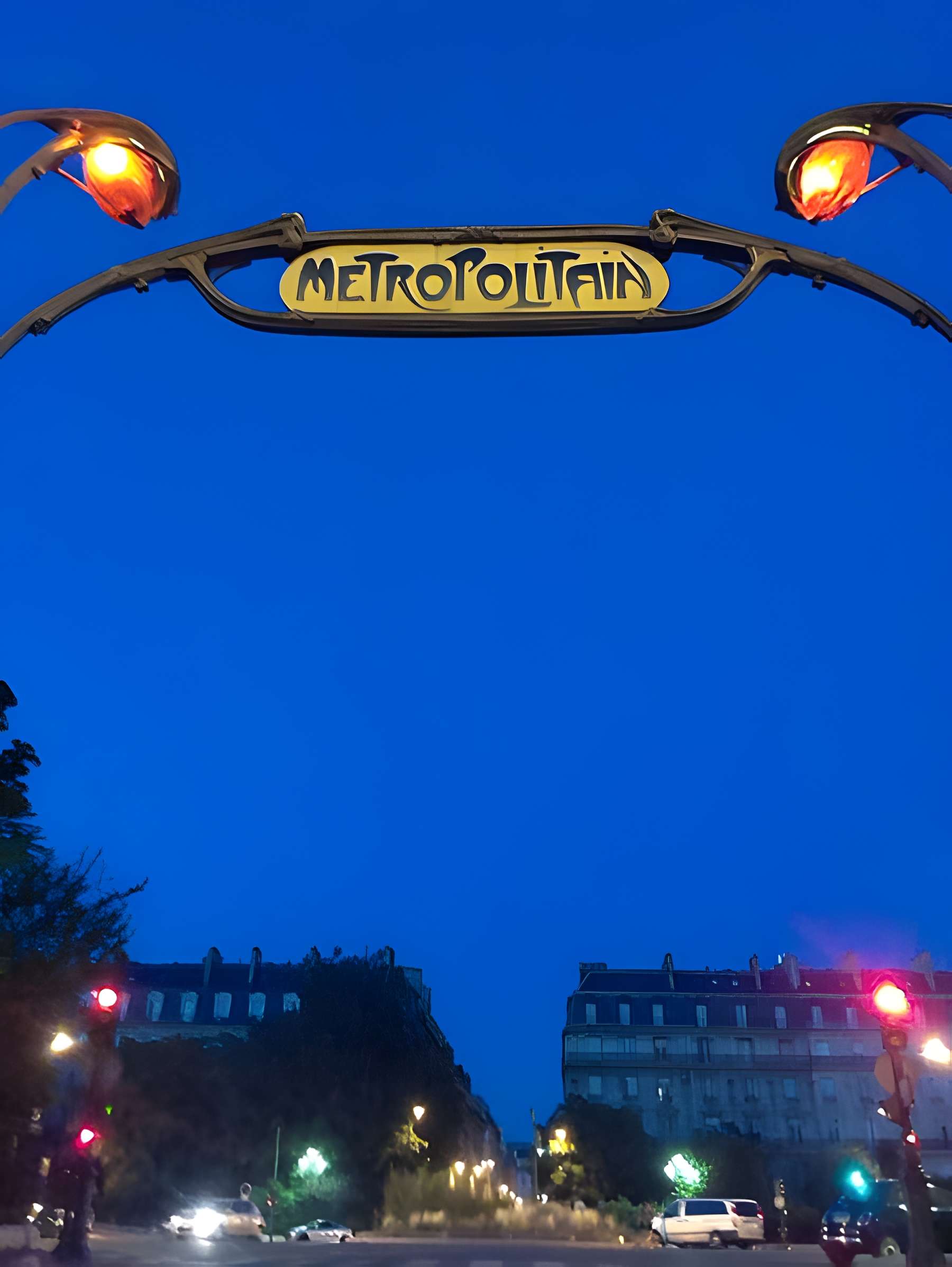 Métropolitain, station Europe