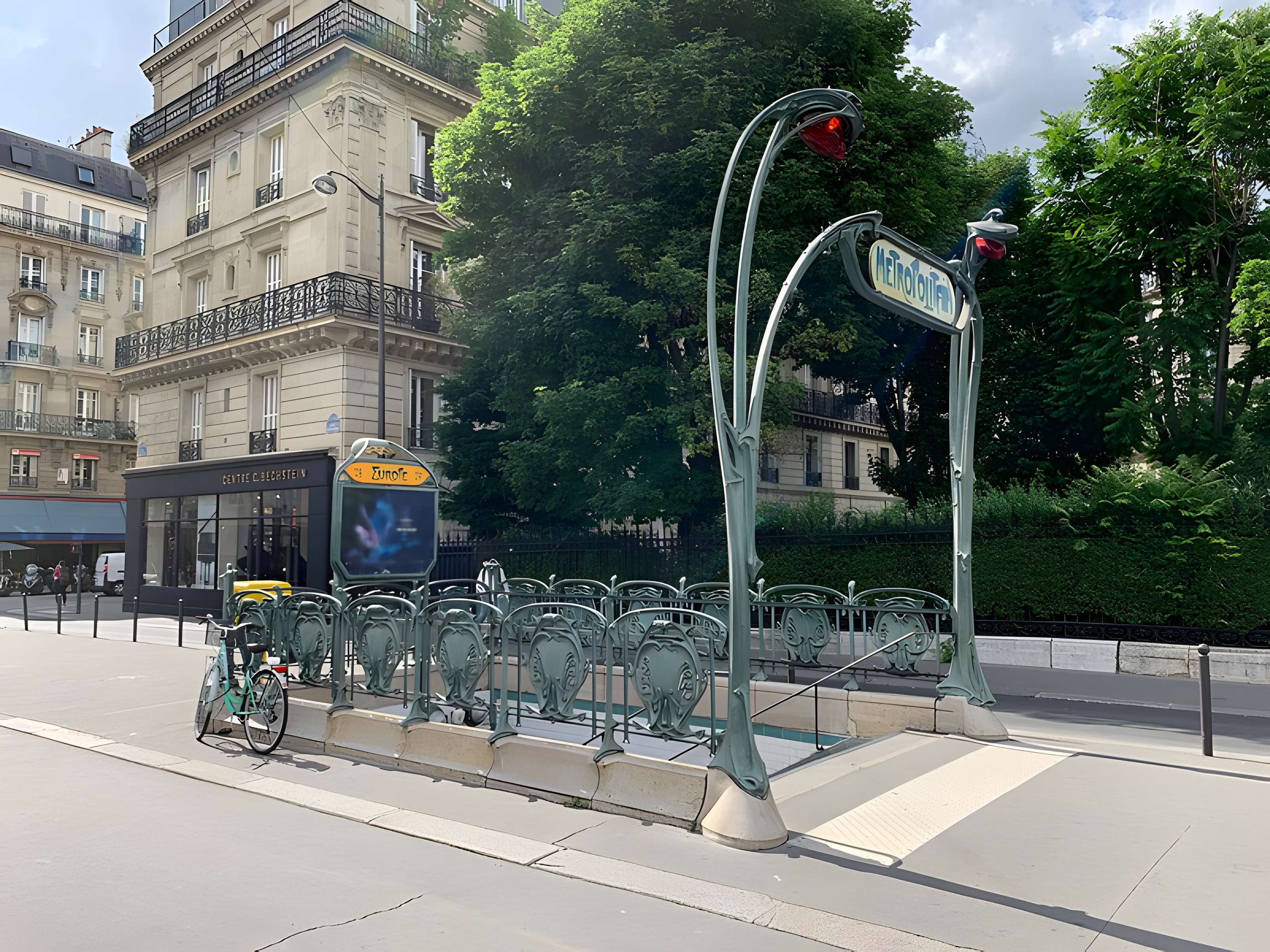 Métropolitain, station Europe